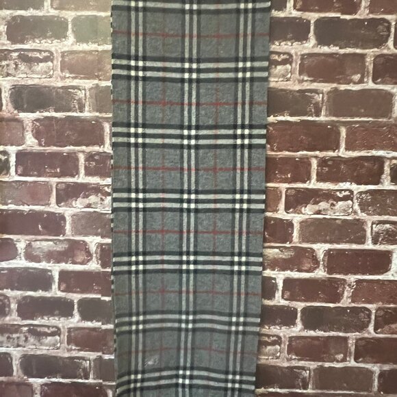 Burberry Classic Giant Check Cashmere Scarf - Grey/Charcoal & Red - Picture 1 of 6
